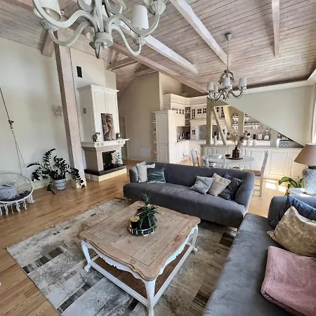 Old Town With 2 Bedrooms Apartment
