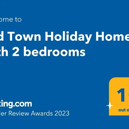 Old Town With 2 Bedrooms Apartment *